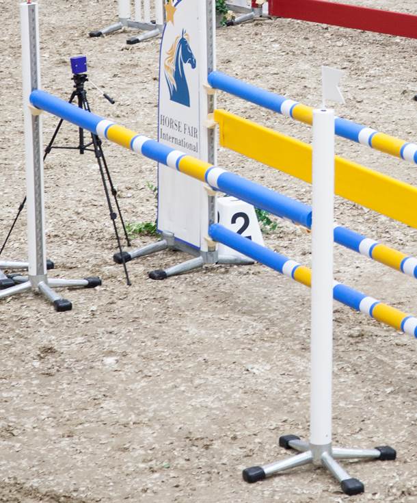 ENKELTSTØTTE FARVET (nøglehulsskinne)