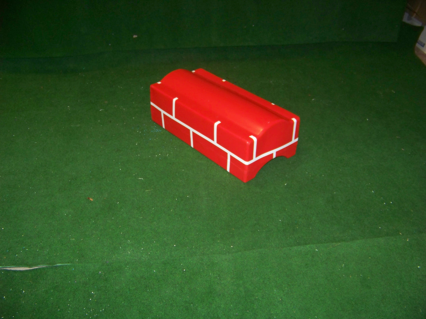 MUR MED ENKELTSTØTTER (m. bom)