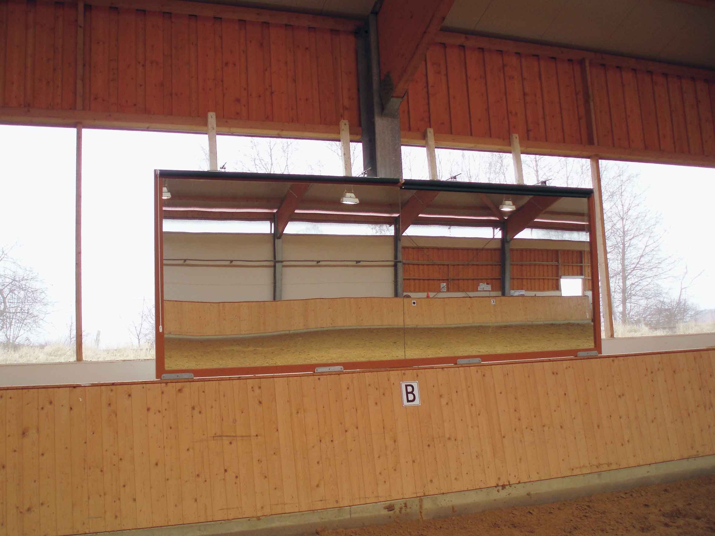 RIDEHUSSPEJL (str. 520 x 180 cm)