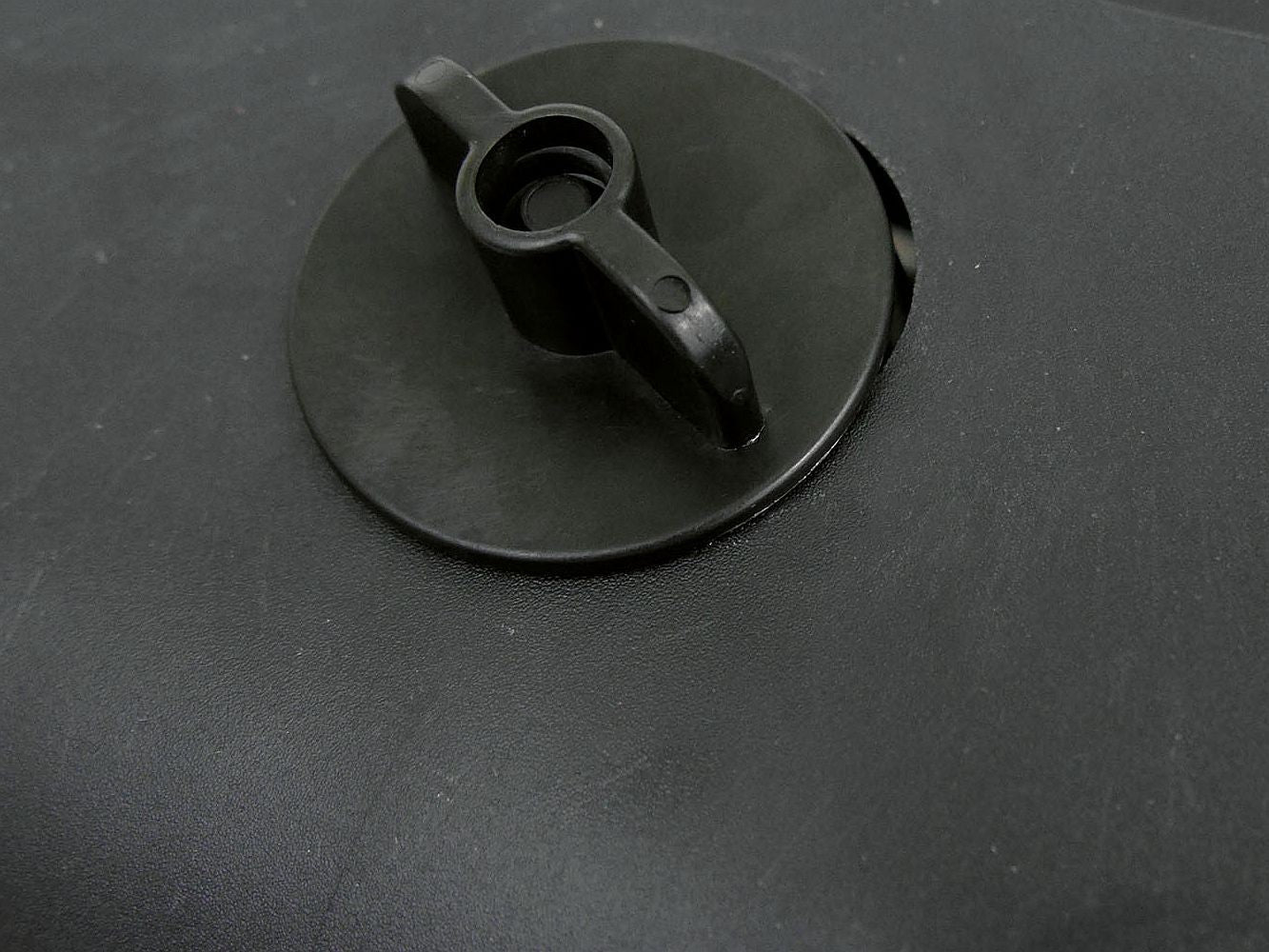 BUNDPROP TIL FODERKRYBBE 15 L