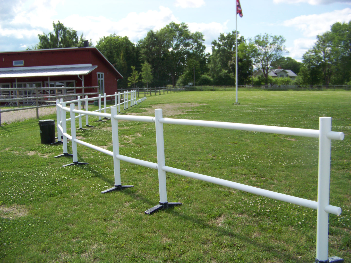 RIDEHUS/RIDEBANE (adskiller)